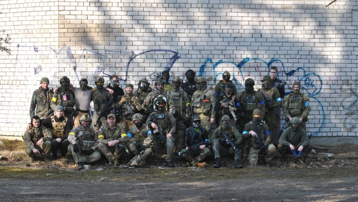 Airsoft mäng looduses